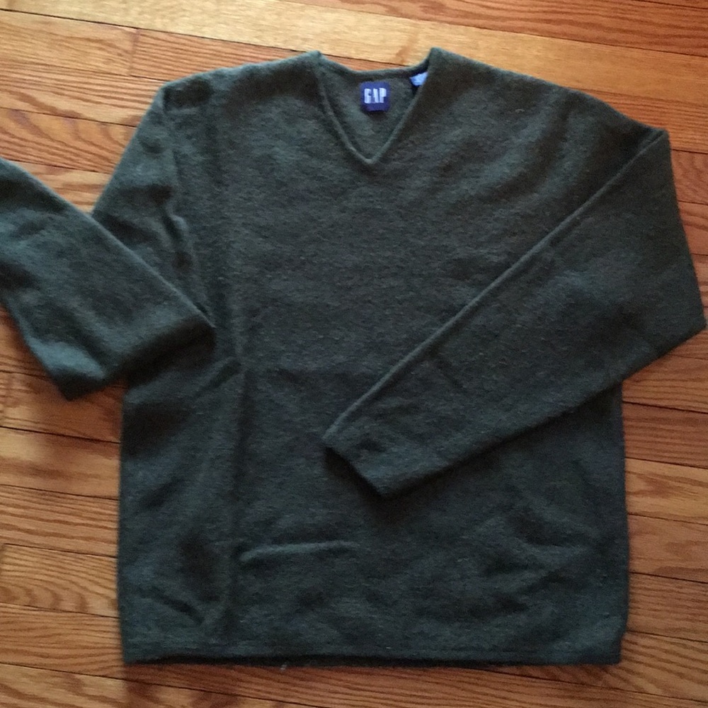 Men’s Gap wool sweater